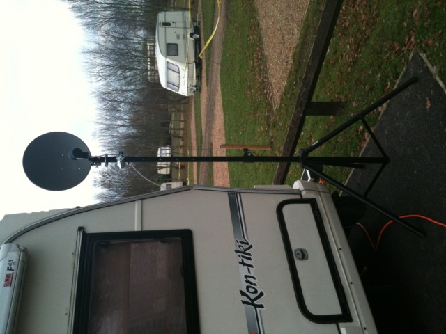 satellite on tripod for motorhome